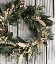 Load image into Gallery viewer, Evergreen Wreath