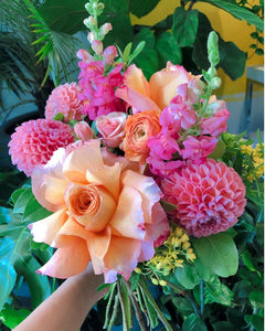 Cheerful blooms. (size option) *bouquet*